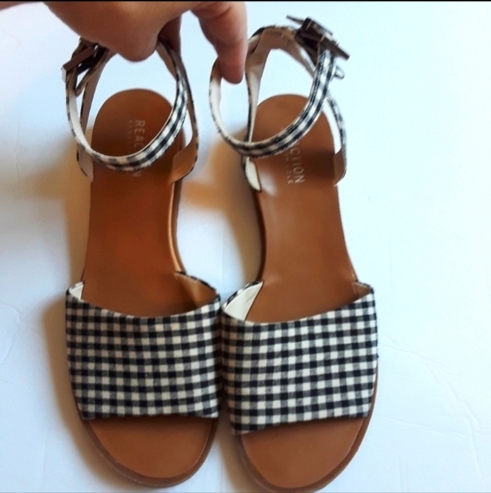 Reaction Kenneth Cole Jolly sandals sz 8.5 - Picture 2 of 9